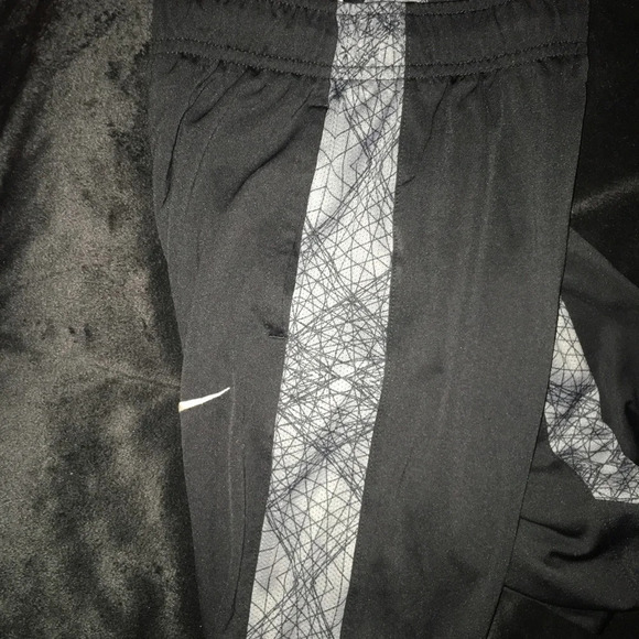 Nike dri fit leggings, size 12 - Picture 3 of 9